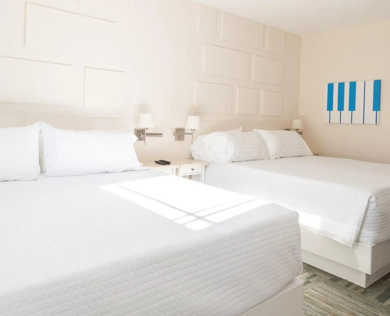 Modern 2 Bedroom Condo In Heart Of East Nashville contacts